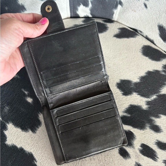 CHANEL Black Leather CC Compact Wallet - Picture 12 of 16